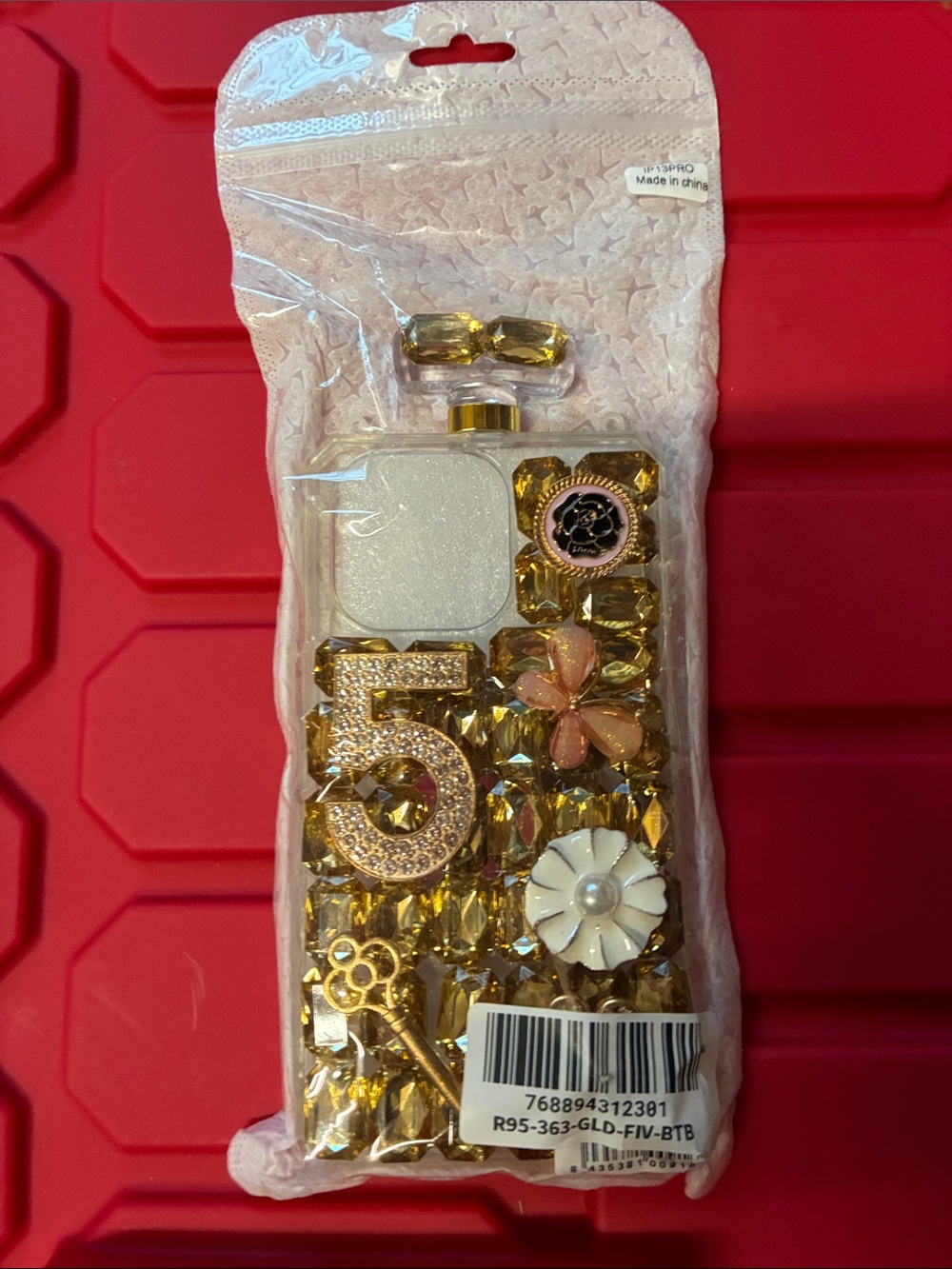 Source Unknown Gold Jeweled '5' Bling Phone Case